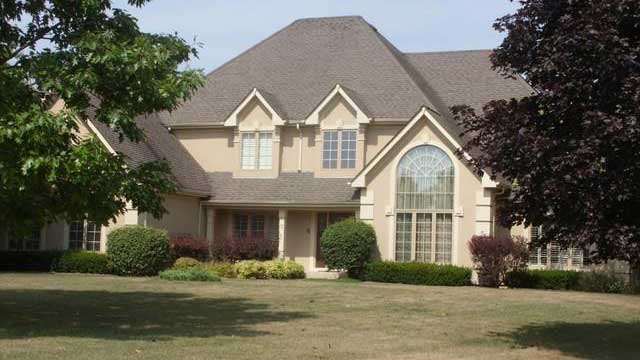 Complete roof replacement in St. Charles, IL Before