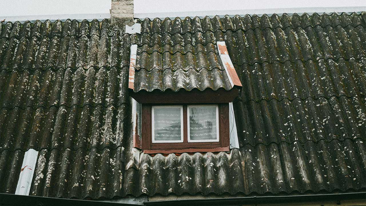 Advanced Roofing Inc - How to Tell If Your Roof Has Hail Damage After an Illinois Storm